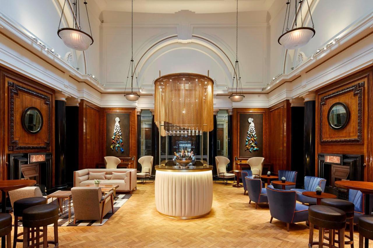 London Marriott Hotel County Hall Экстерьер фото
