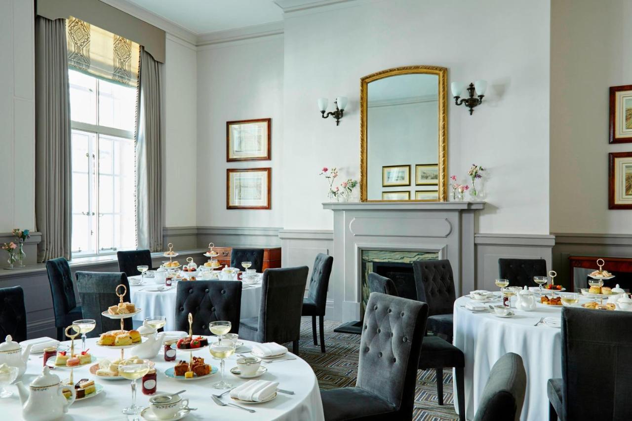 London Marriott Hotel County Hall Экстерьер фото