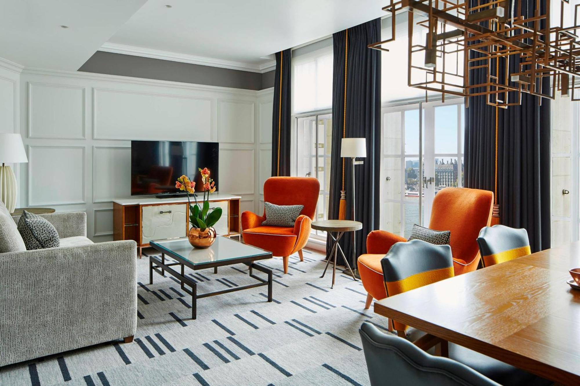 London Marriott Hotel County Hall Экстерьер фото