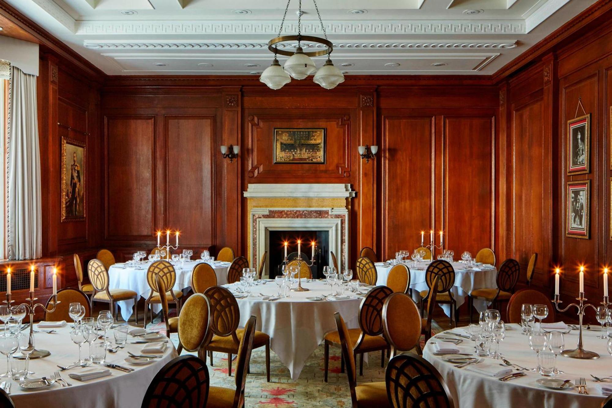 London Marriott Hotel County Hall Экстерьер фото