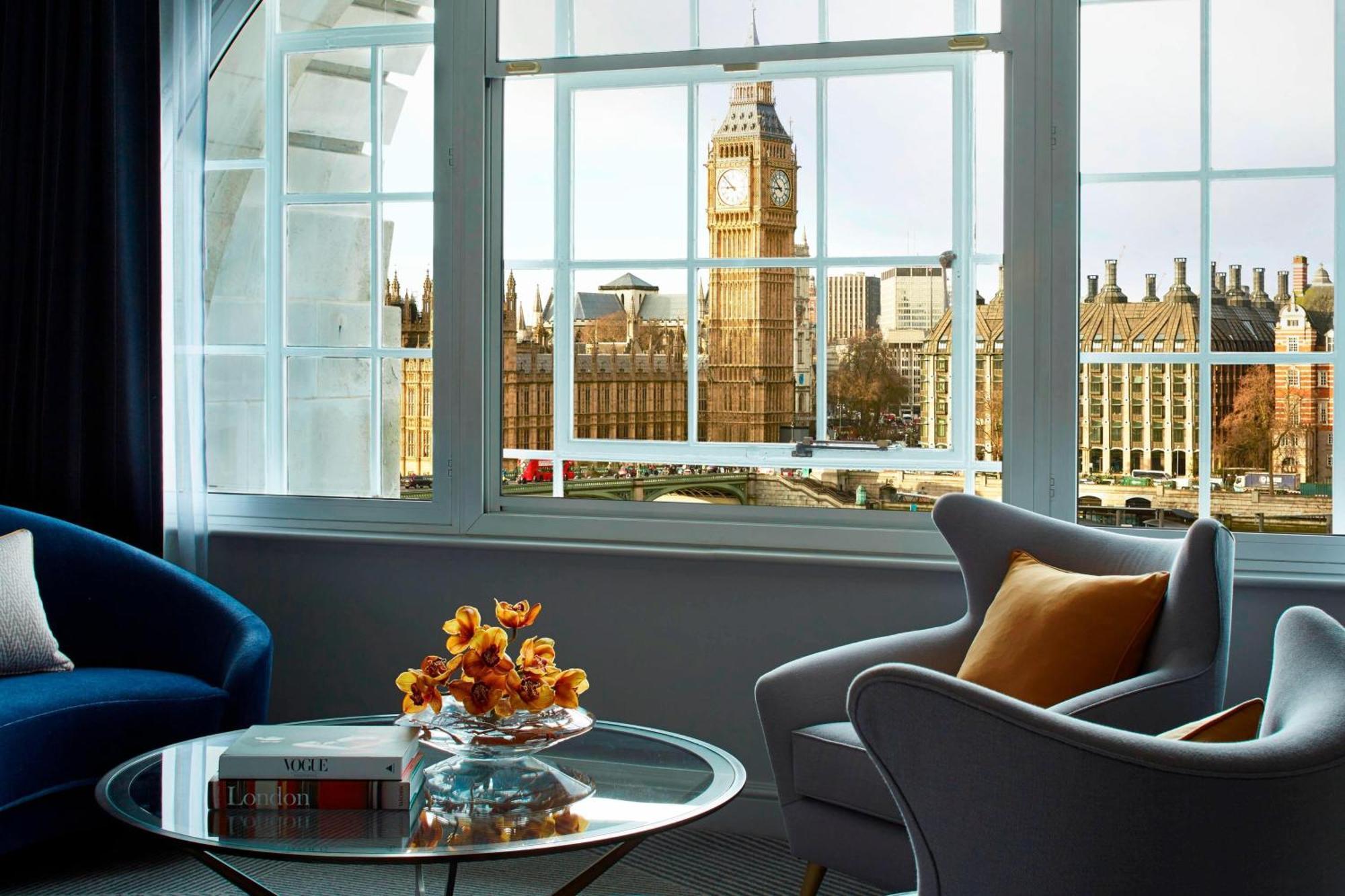 London Marriott Hotel County Hall Экстерьер фото