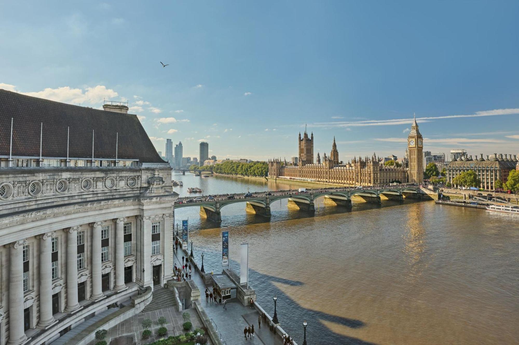 London Marriott Hotel County Hall Экстерьер фото
