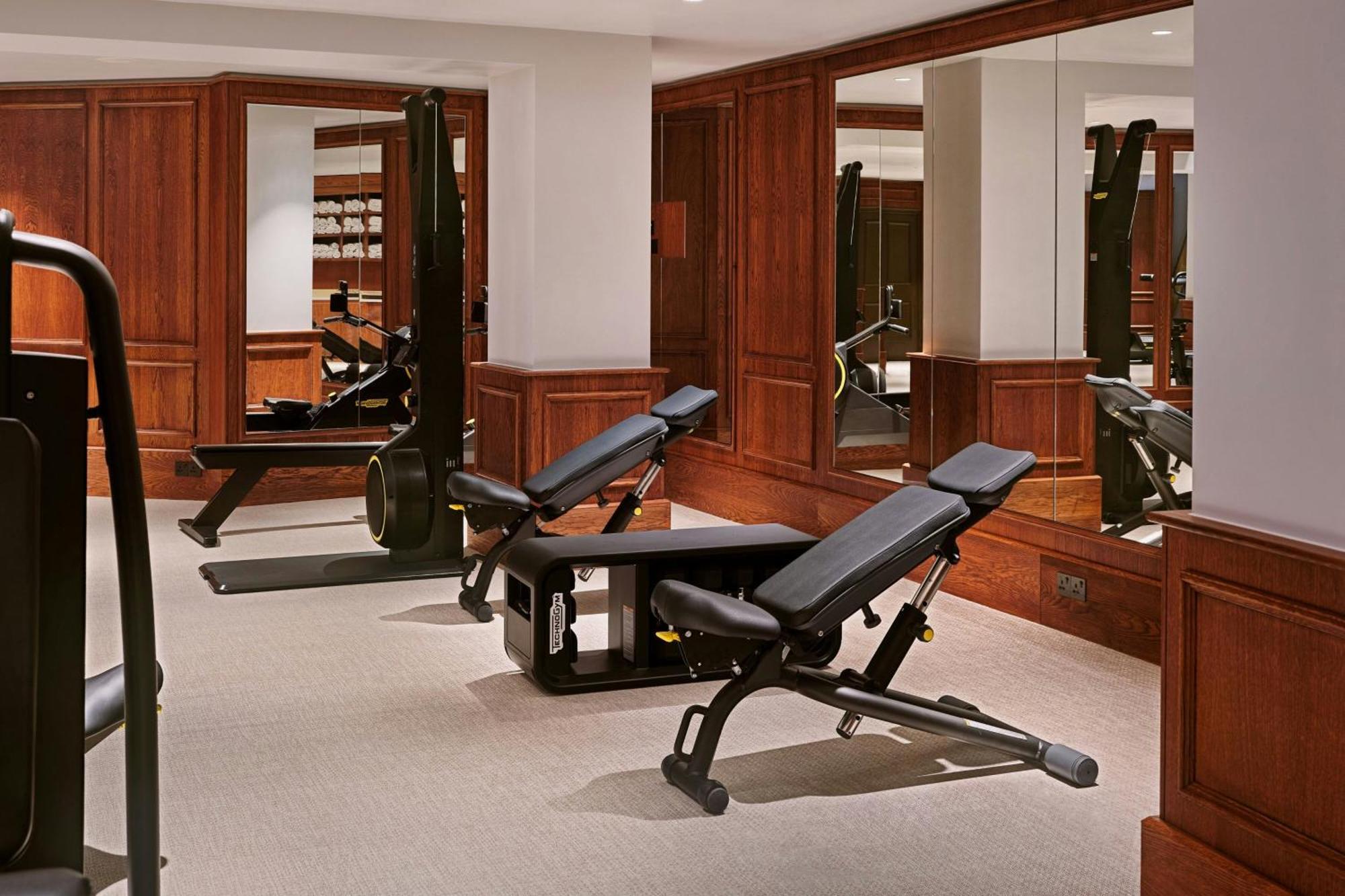 London Marriott Hotel County Hall Экстерьер фото